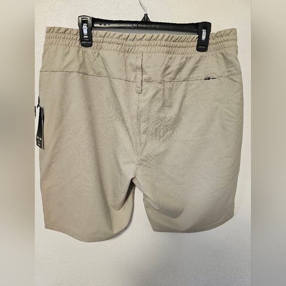 Kenneth Cole Active Lined Tech Shorts Men's Size XL NWT - Picture 7 of 12